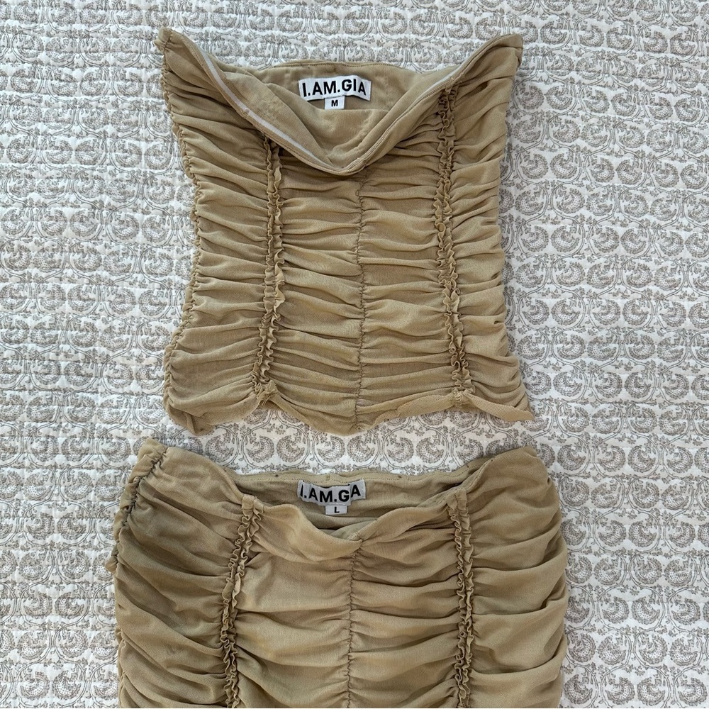 IAMGIA Ruched Tube Top - Picture 4 of 7